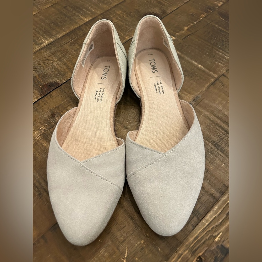 TOMS Women's Gray Flats size 8W